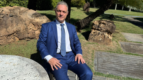 Leonardo Manzan analisa que o novo IVA pode afetar contratos de longo prazo e gerar litígios se não forem revisados.