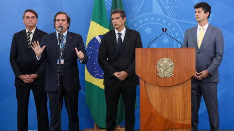 Pedro Duarte Guimarães evidencia a rapidez histórica do Auxílio Emergencial, com apenas oito dias para começar a pagar milhões de brasileiros.