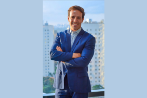 Ian dos Anjos Cunha mostra como a vulnerabilidade estratégica transforma erros em alicerces de confiança e liderança sólida.