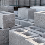 Normas técnicas aplicadas a blocos de concreto: O que o comprador precisa saber? Confira os principais requisitos de conformidade com a orientação de Valderci Malagosini Machado.